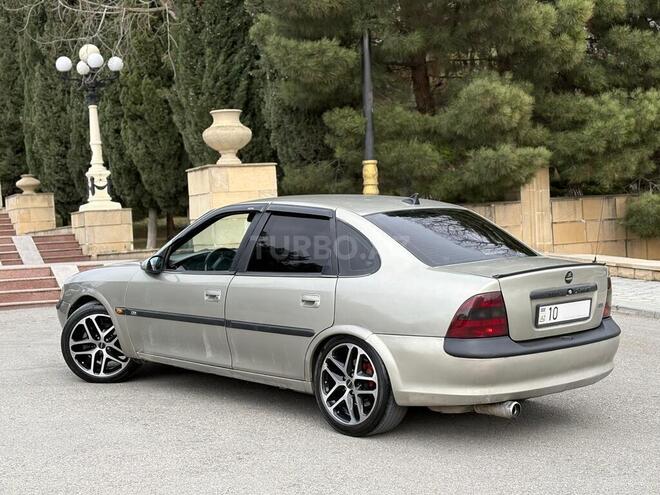 Opel Vectra 1998, 412,000 km - 2.5 l - Şamaxı