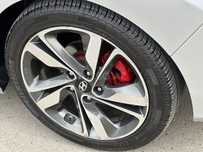 Hyundai Elantra 2015, 242,000 km - 1.8 l - Bakı