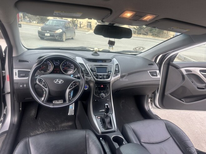 Hyundai Elantra 2015, 242,000 km - 1.8 l - Bakı