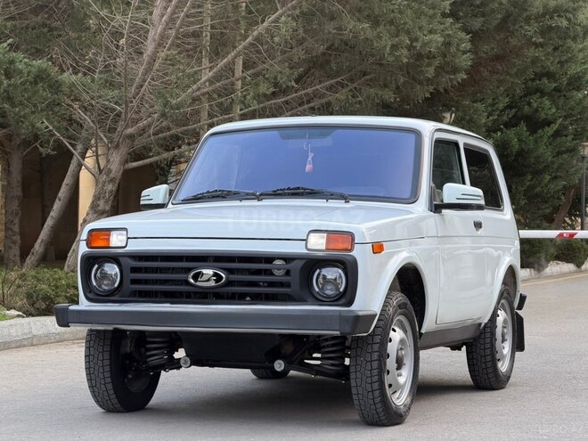 LADA (VAZ) Niva-9