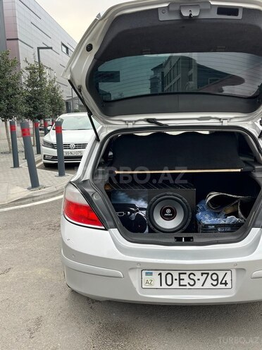 Opel Astra 2004, 240,000 km - 1.4 l - Bakı