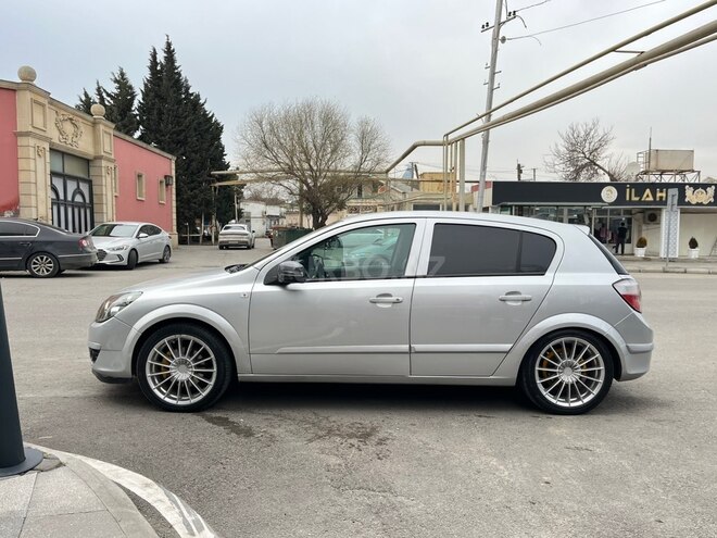 Opel Astra 2004, 240,000 km - 1.4 l - Bakı