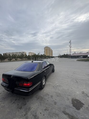 Mercedes E 320 2000, 273,000 km - 3.2 l - Bakı
