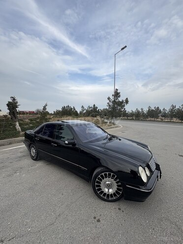 Mercedes E 320 2000, 273,000 km - 3.2 l - Bakı