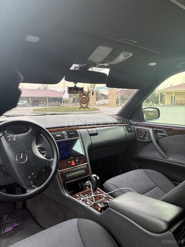 Mercedes E 320 2000, 273,000 km - 3.2 l - Bakı