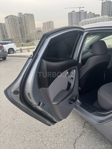 Hyundai Elantra 2015, 173,004 km - 1.8 л - Bakı