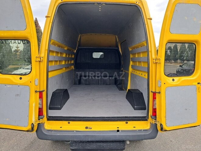 Ford Transit 2000, 218,345 km - 2.4 л - Göygöl
