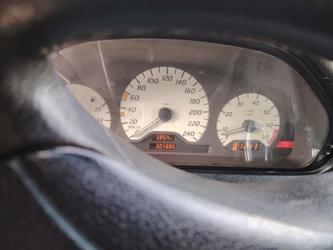Mercedes C 180 1999, 300,000 km - 1.8 l - Bakı