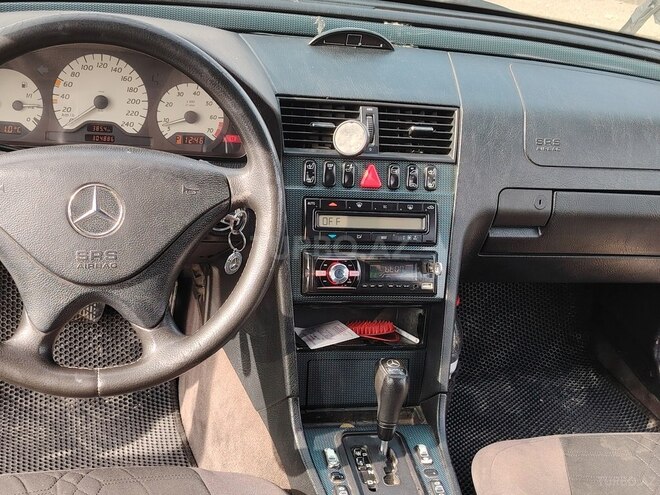 Mercedes C 180 1999, 300,000 km - 1.8 l - Bakı