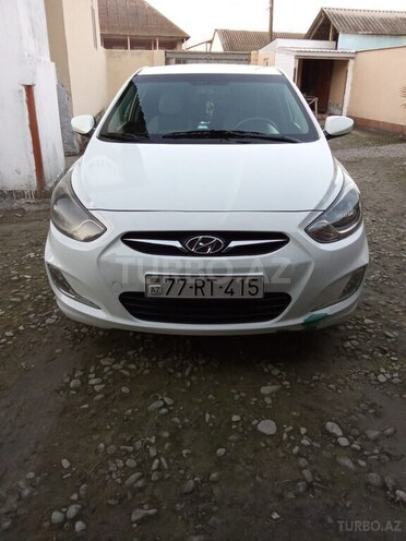 Hyundai Accent 2014, 218,000 km - 1.6 l - Ucar