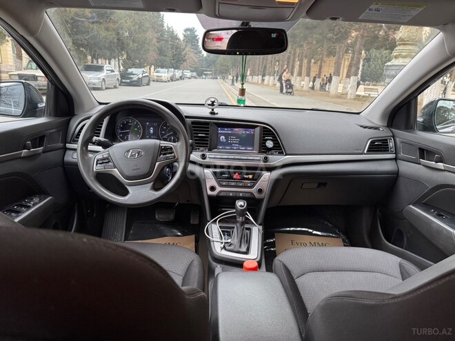 Hyundai Elantra 2018, 260,714 km - 2.0 л - Xırdalan