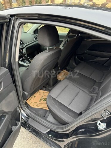 Hyundai Elantra 2018, 260,714 km - 2.0 л - Xırdalan