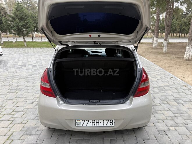 Hyundai i20 2010, 219,500 km - 1.6 l - Sumqayıt