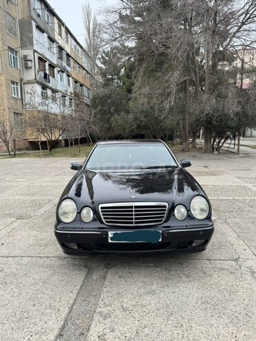 Mercedes E 320 2001, 356,000 km - 3.2 l - Sumqayıt