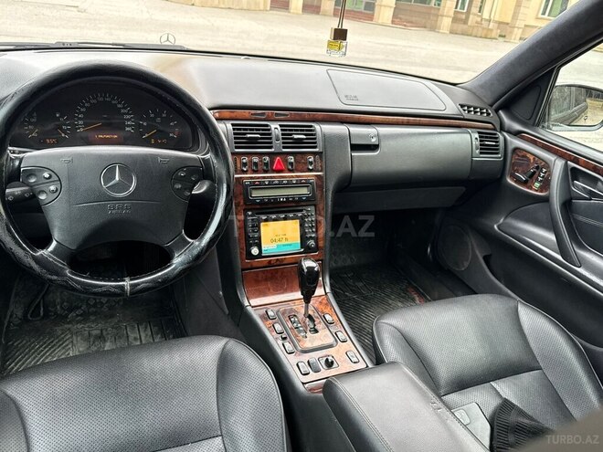 Mercedes E 320 2001, 356,000 km - 3.2 l - Sumqayıt