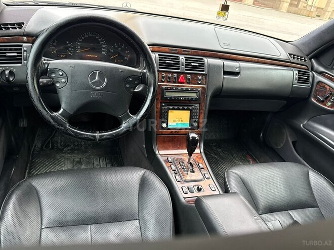 Mercedes E 320 2001, 356,000 km - 3.2 l - Sumqayıt