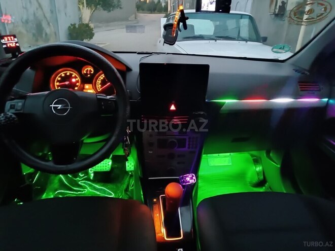 Opel Astra 2004, 355,000 km - 1.8 l - Bakı