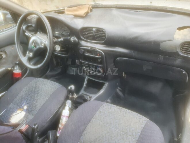 Hyundai Accent-18