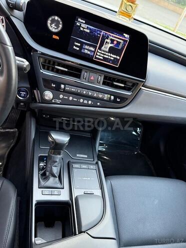 Lexus ES 300h 2021, 47,000 km - 2.5 l - Bakı