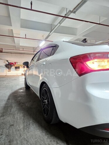 Kia Rio 2013, 330,000 km - 1.4 l - Bakı