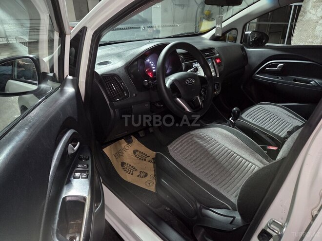 Kia Rio 2013, 330,000 km - 1.4 l - Bakı