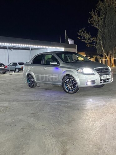 Chevrolet Aveo-10