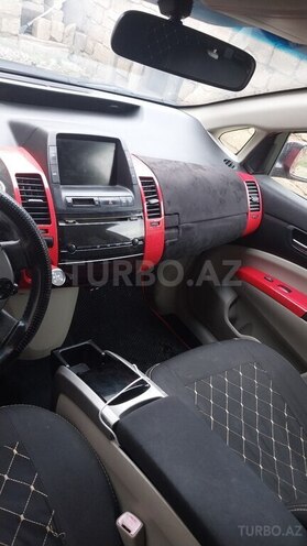 Toyota Prius-7
