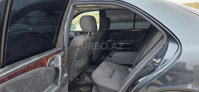 Mercedes E 240 1999, 286,000 km - 2.4 l - Sumqayıt