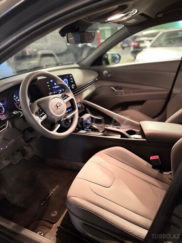 Hyundai Elantra 2023, 27,000 km - 2.0 л - Bakı