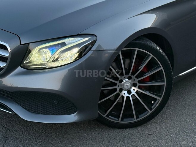 Mercedes E 220 d 2017, 207,605 km - 2.0 l - Bakı
