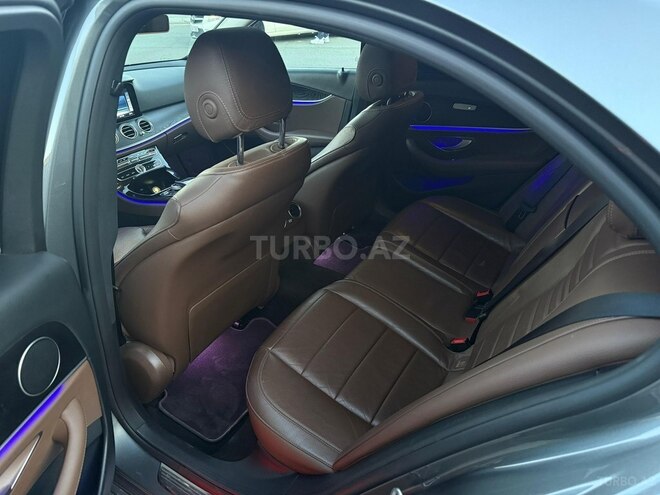 Mercedes E 220 d 2017, 207,605 km - 2.0 l - Bakı