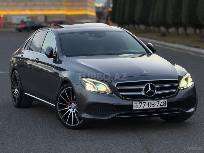 Mercedes E 220 d 2017, 207,605 km - 2.0 l - Bakı