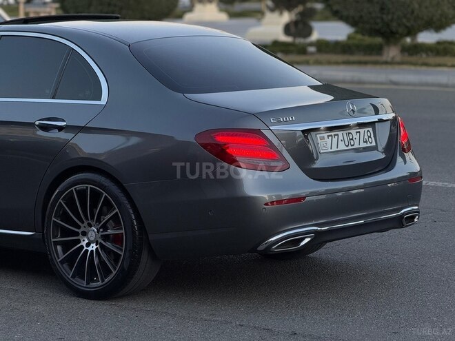 Mercedes E 220 d 2017, 207,605 km - 2.0 l - Bakı