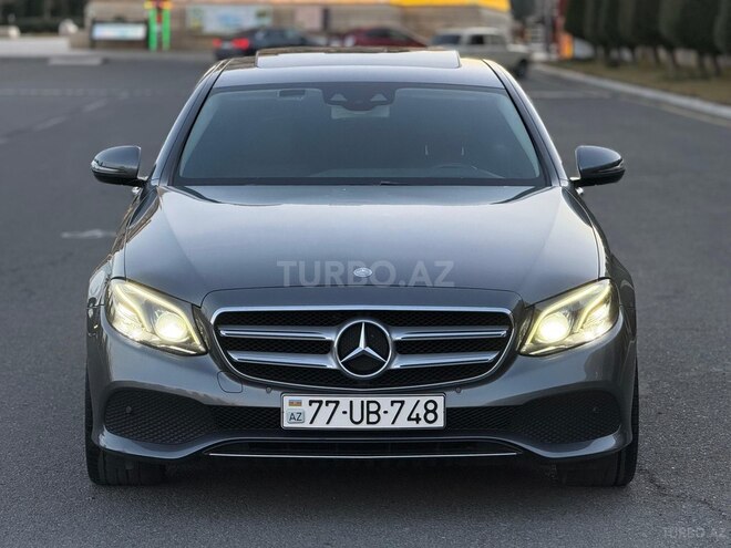 Mercedes E 220 d 2017, 207,605 km - 2.0 l - Bakı