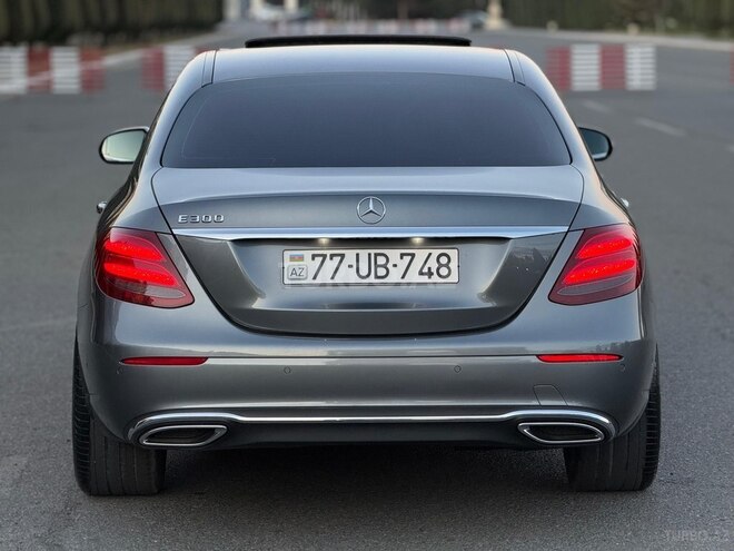 Mercedes E 220 d 2017, 207,605 km - 2.0 l - Bakı