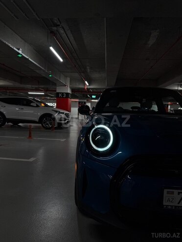 Mini Cooper SE-8