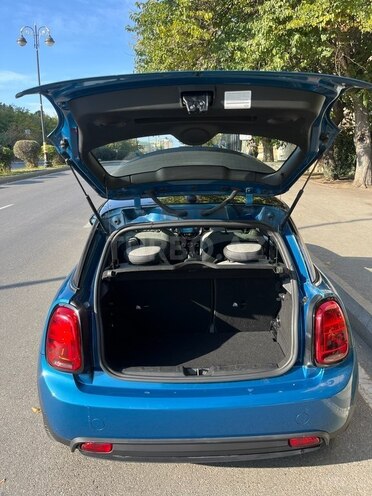 Mini Cooper SE-6