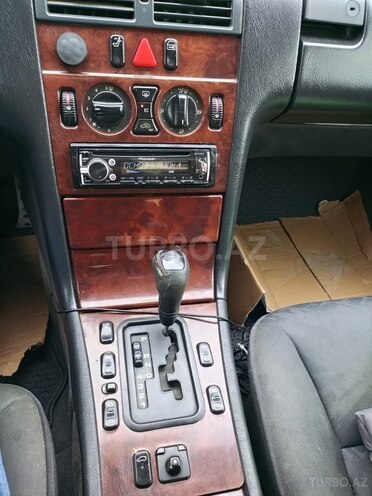 Mercedes E 230 1997, 366,859 km - 2.3 l - Masallı