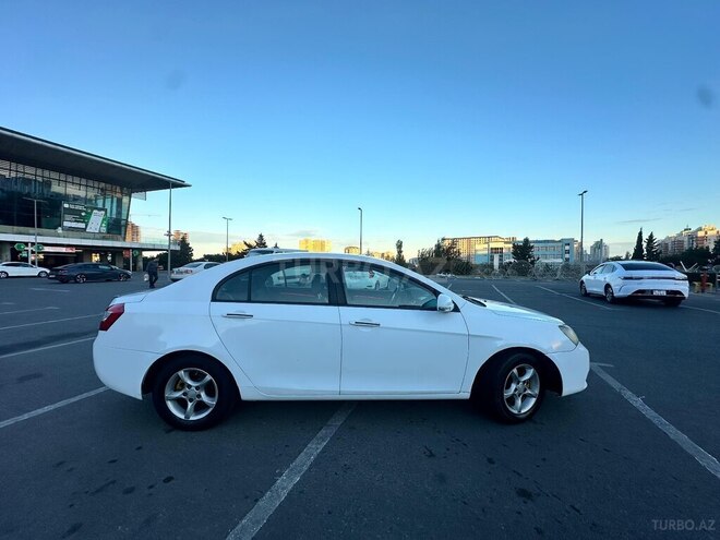 Geely Emgrand EC7-3