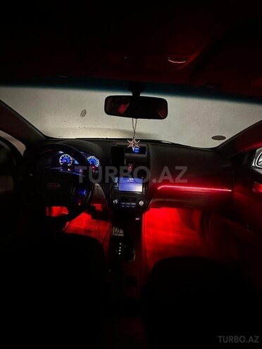 Geely Emgrand EC7-9