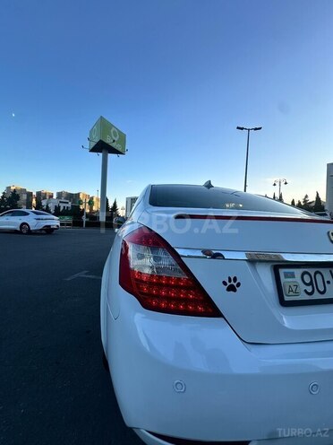 Geely Emgrand EC7-7