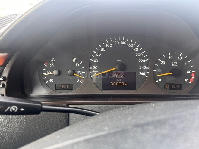 Mercedes E 280 1999, 388,475 km - 2.8 l - Bakı