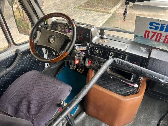 Mercedes 410 D-12