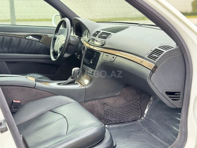 Mercedes E 320 2002, 241,000 km - 3.2 l - Bakı