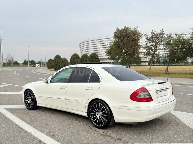Mercedes E 320 2002, 241,000 km - 3.2 l - Bakı