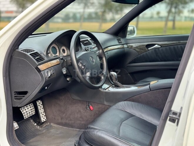 Mercedes E 320 2002, 241,000 km - 3.2 l - Bakı