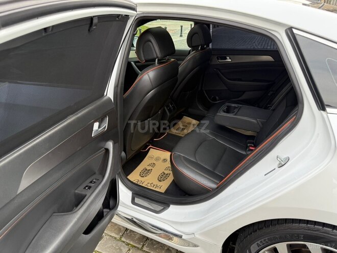 Hyundai Sonata-18