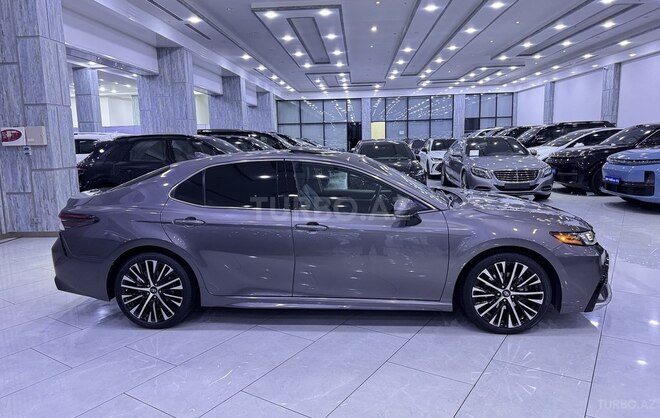 Toyota Camry-4