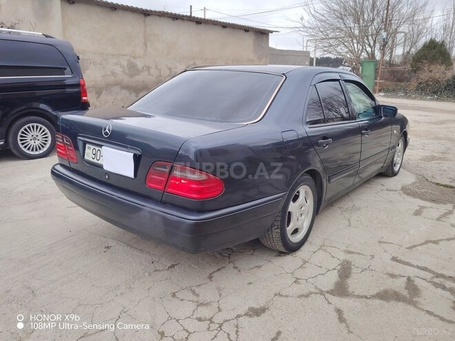 Mercedes E 200 1998, 325,000 km - 2.0 l - Bakı