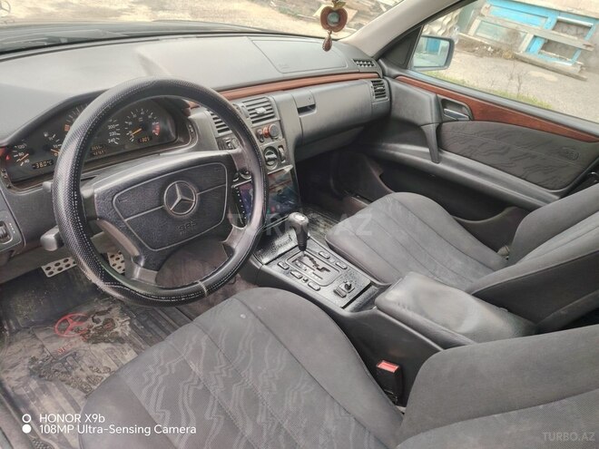 Mercedes E 200 1998, 325,000 km - 2.0 l - Bakı